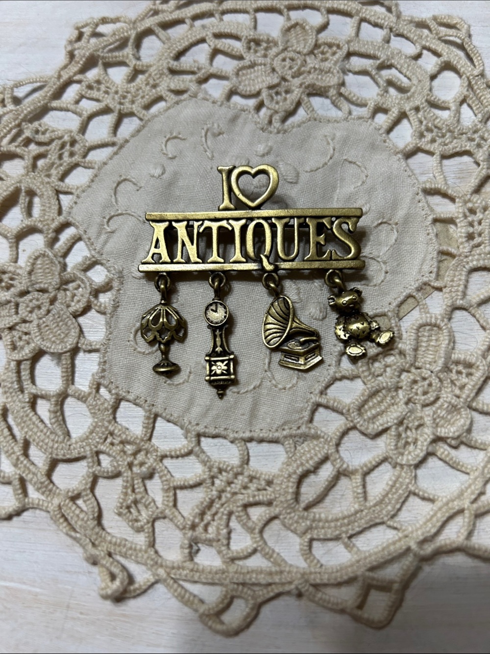 I ♥️ Antiques Gold-Tone Vintage Brooch with 4 Dangling Charms Marked JJ